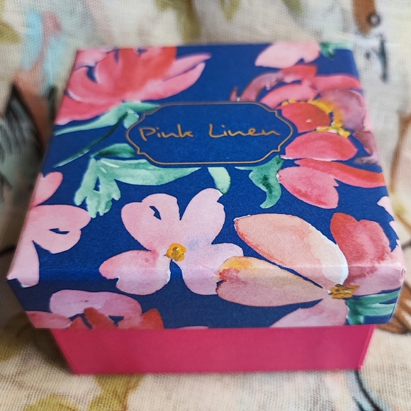 Pink Linen Brand Cubic Zirconia Curled Triple Gold Tone Plated Hoop Earrings NIB - Picture 9 of 11